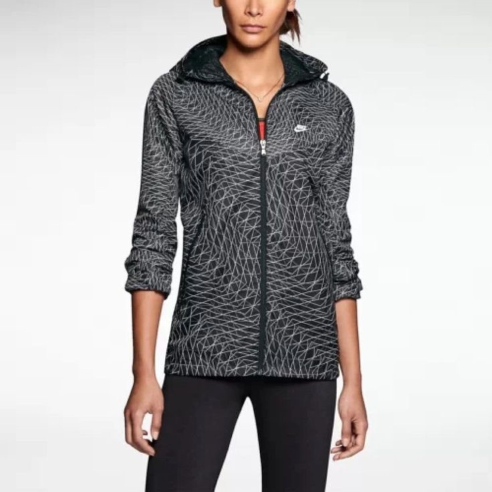 SOLD New Nike WindRunner Jacket 🏃🏽‍♀️
